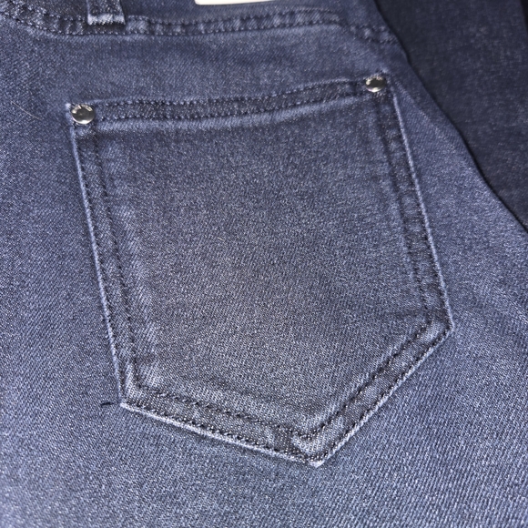 Nine West NEW High-Rise Flare Jeans in Dark Wash - Size 10 - Picture 4 of 9